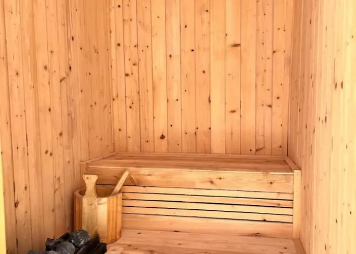 アパート Cozy Wellness Villa- Sauna & Pools, 3 Min To ウルワツ